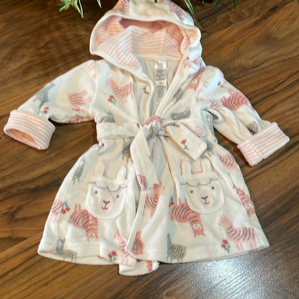 CARTER’S “Just One You” NWOT Llama baby bath robe.SZ: 0-9M Pink, Gray w White